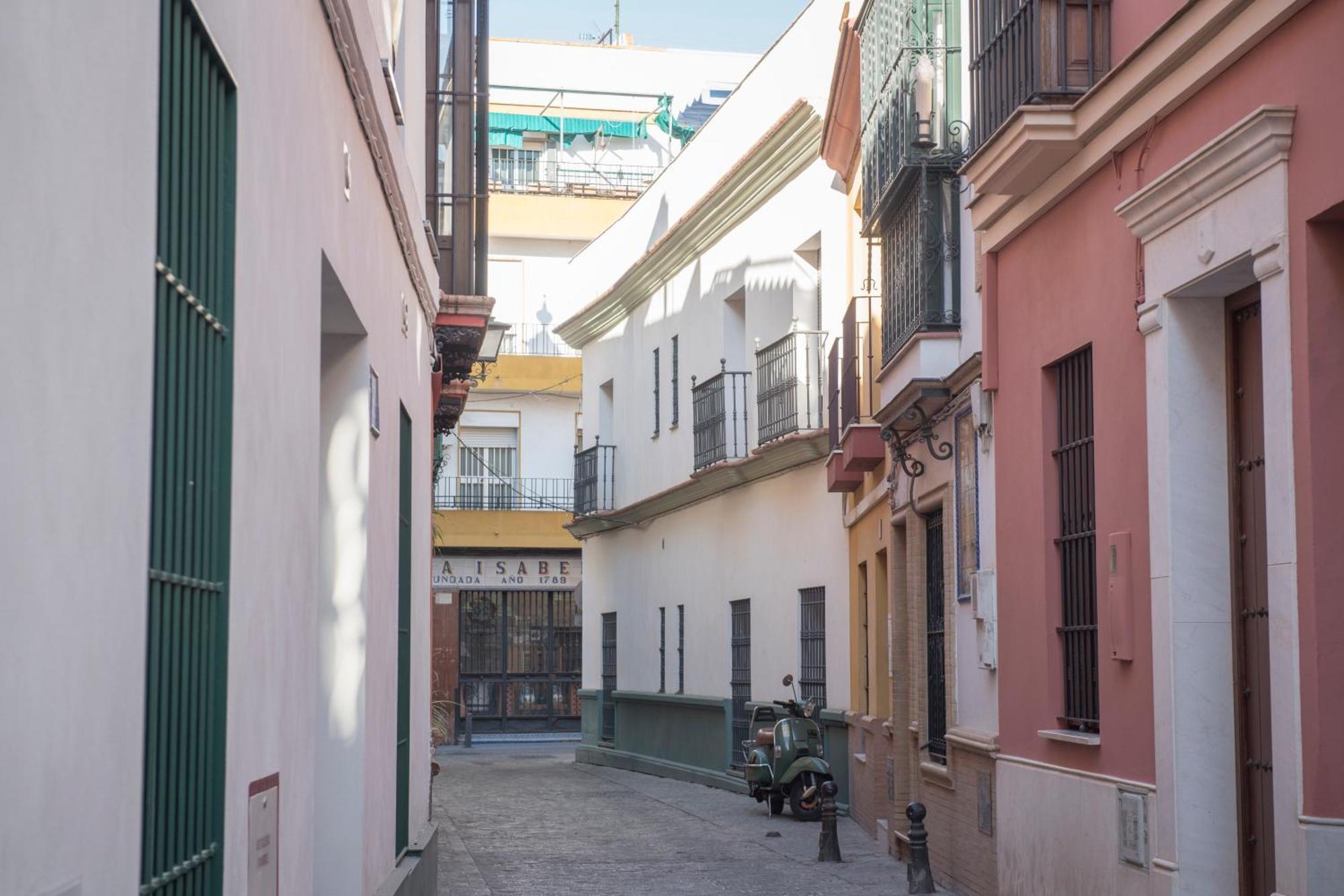 Apartamentos Luxury Puente De Triana Sevilla Eksteriør bilde