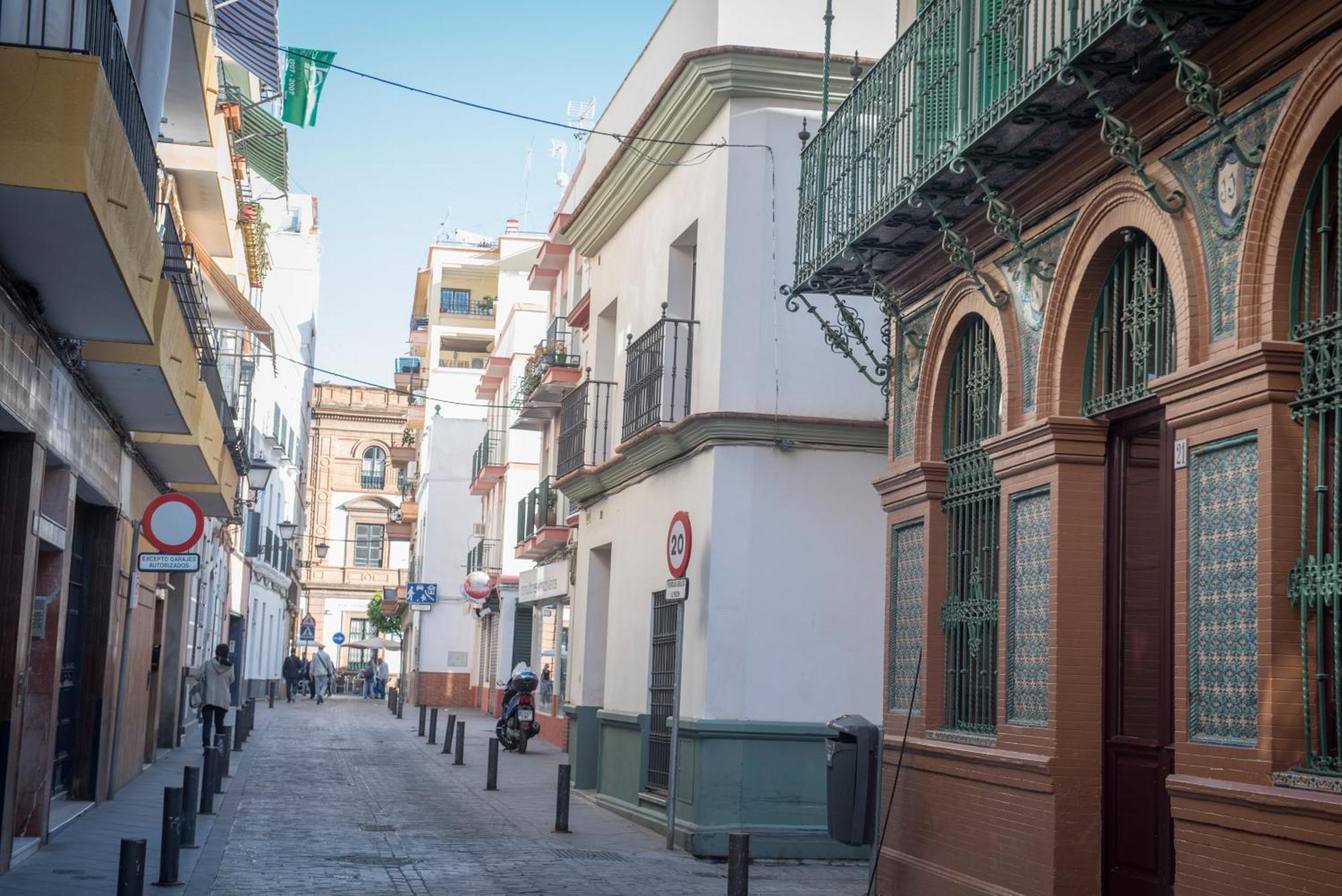 Apartamentos Luxury Puente De Triana Sevilla Eksteriør bilde