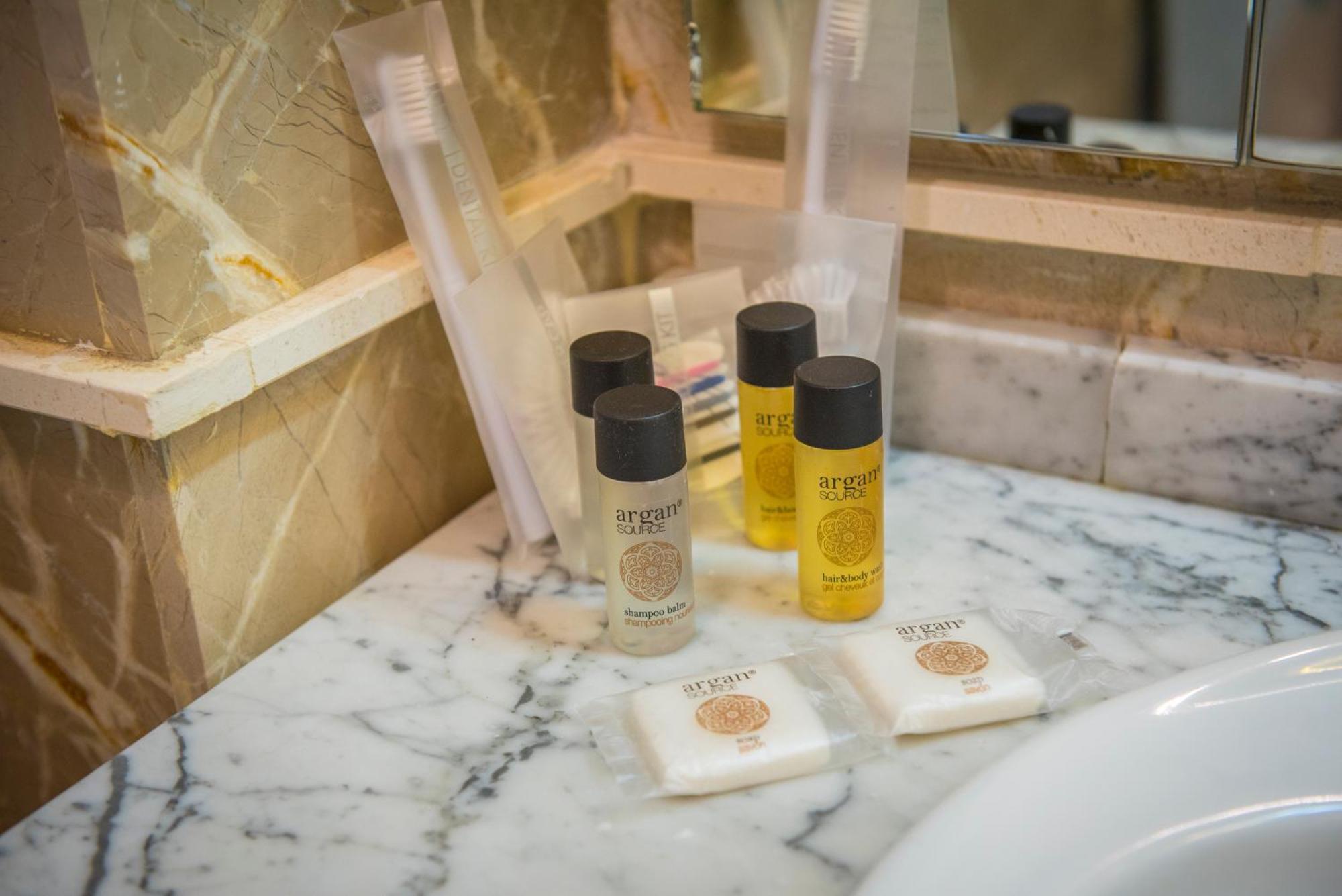 Apartamentos Luxury Puente De Triana Sevilla Eksteriør bilde