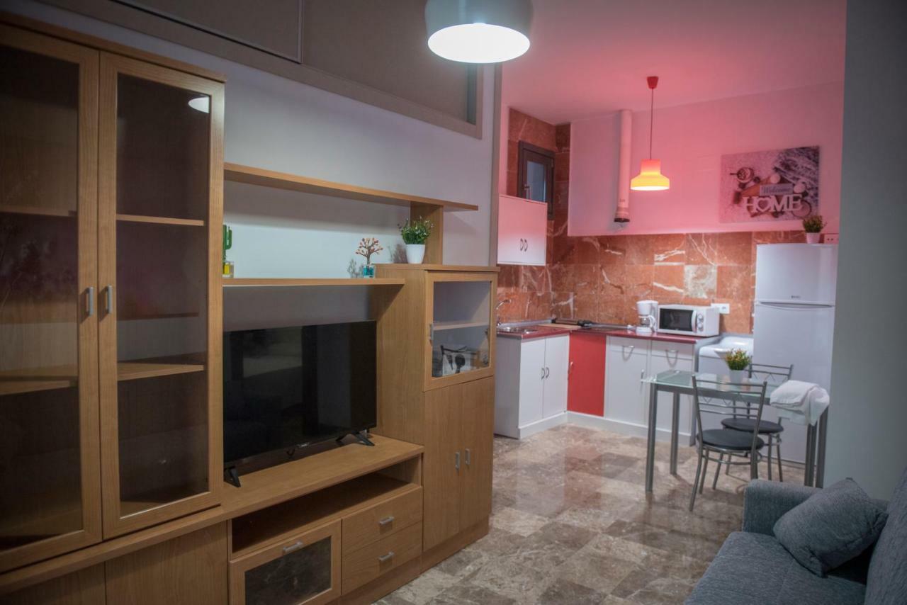 Apartamentos Luxury Puente De Triana Sevilla Eksteriør bilde