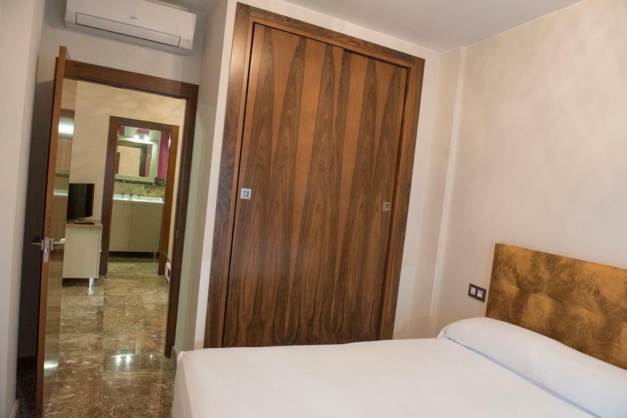 Apartamentos Luxury Puente De Triana Sevilla Eksteriør bilde