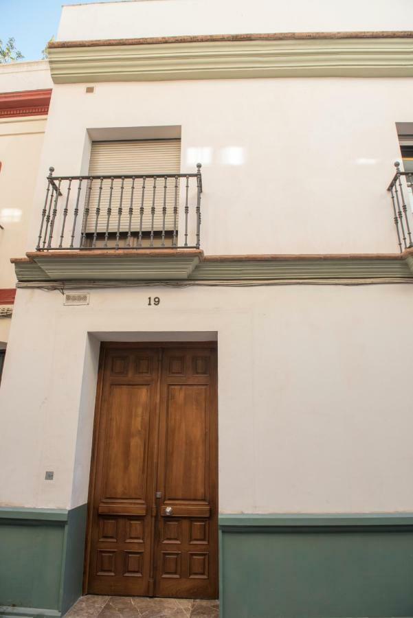 Apartamentos Luxury Puente De Triana Sevilla Eksteriør bilde